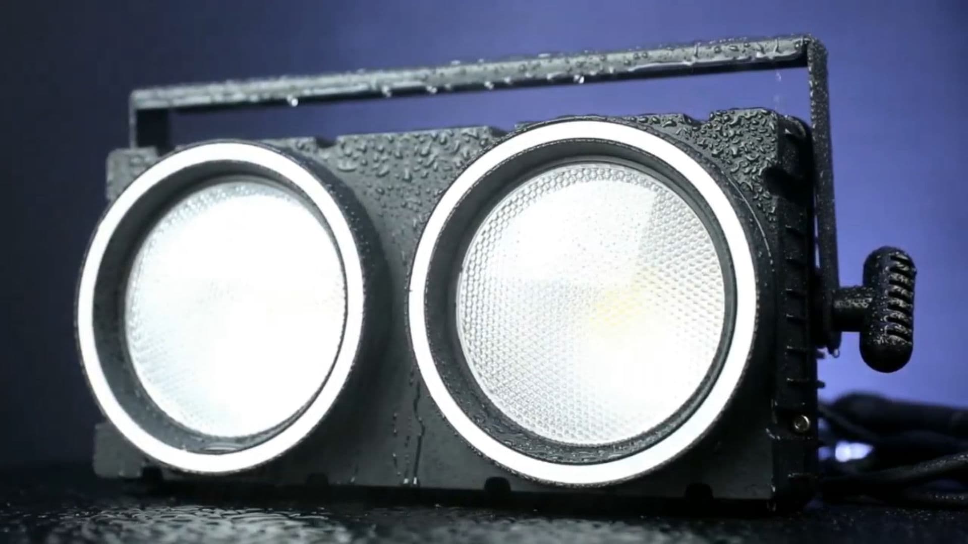 BLINDER 2 EYE IP65 in action